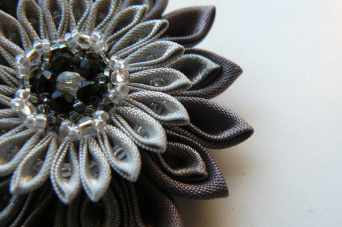 Kanzashi brož Darja — foto 2