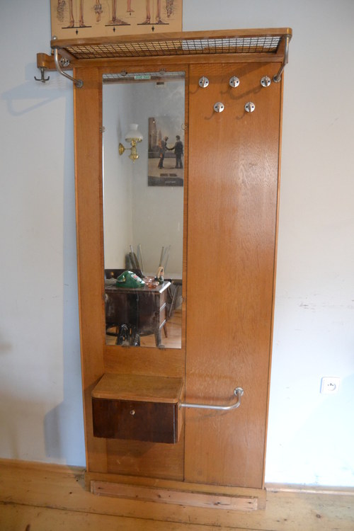Retro předsíňová stěna se zrcadlem — foto 2