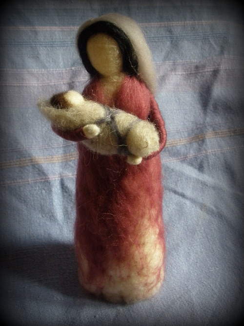Marie v tmavě růžové — foto 2