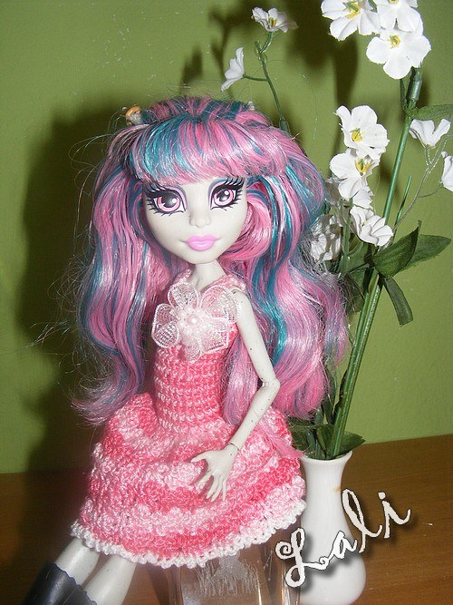 Háčkované šatičky pro Monster High č. 1. — foto 2