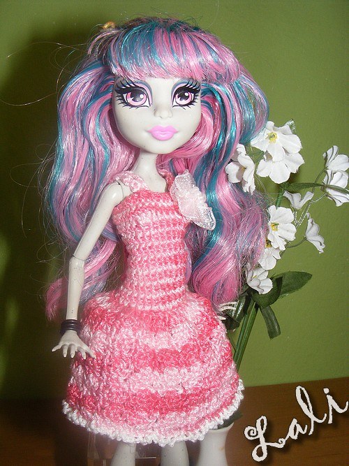 Háčkované šatičky pro Monster High č. 1. — foto 3