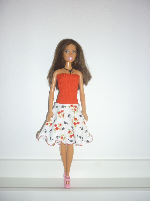 Šaty na panenku Barbie — foto 3