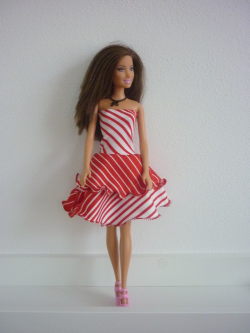 Šaty na panenku Barbie — foto 2