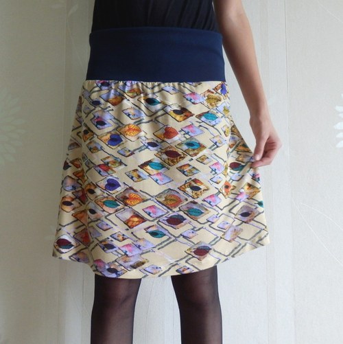 *Úpletová sukýnka s barevnými listy* — foto 3