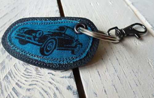 Přívěšek na klíče... BUGGY — foto 2