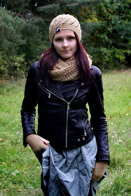 Háčkovaný nákrčník — foto 2