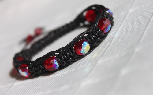 Svůdná.. Náramek makramé/shamballa — foto 6