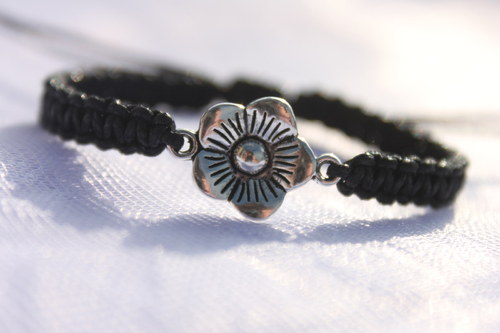 ..Neuvadnu Ti.. Náramek shamballa/makramé — foto 2