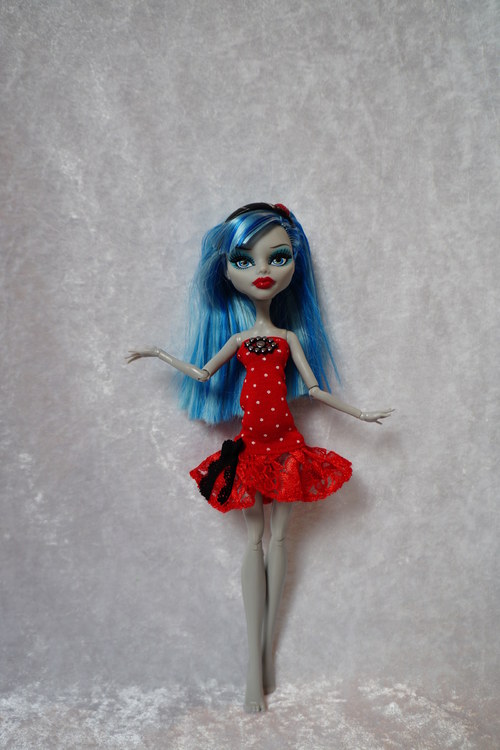Monster High miluje červenou — foto 2
