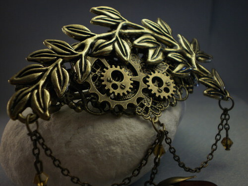 Steampunková spona do vlasů s korálky — foto 4