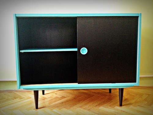 Dřevěná komoda — foto 5