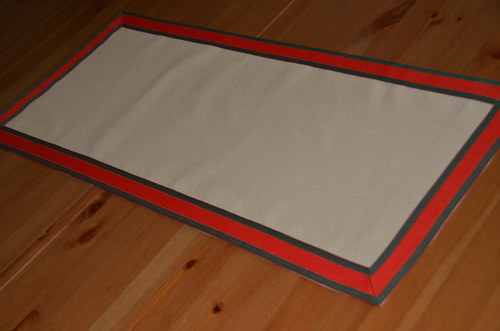 Běhoun s vánoční stuhou (35x78 cm) — foto 2