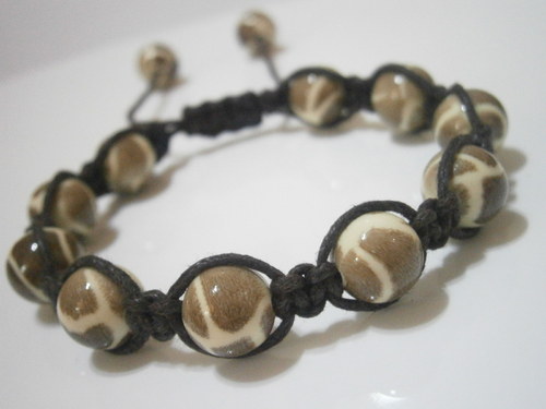 Hnědý Shamballa náramek (macramé) — foto 5