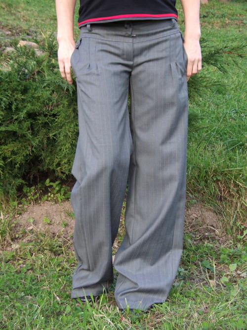 Šedé elegantní kalhoty — foto 2