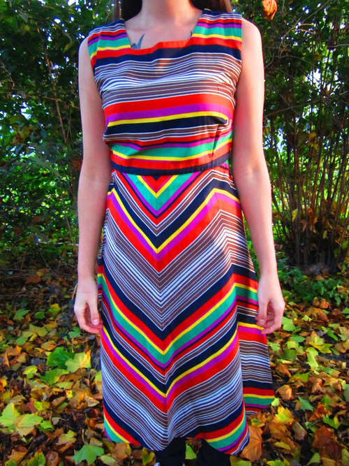 Retro šaty stripes in colours — foto 4