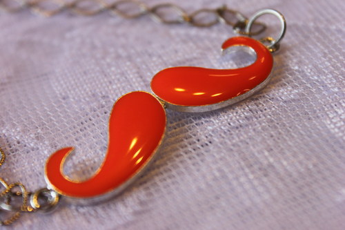 Moustache/knírek.. Náhrdelník — foto 5
