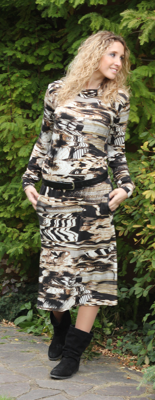 Dlouhé rolákové šaty — foto 5