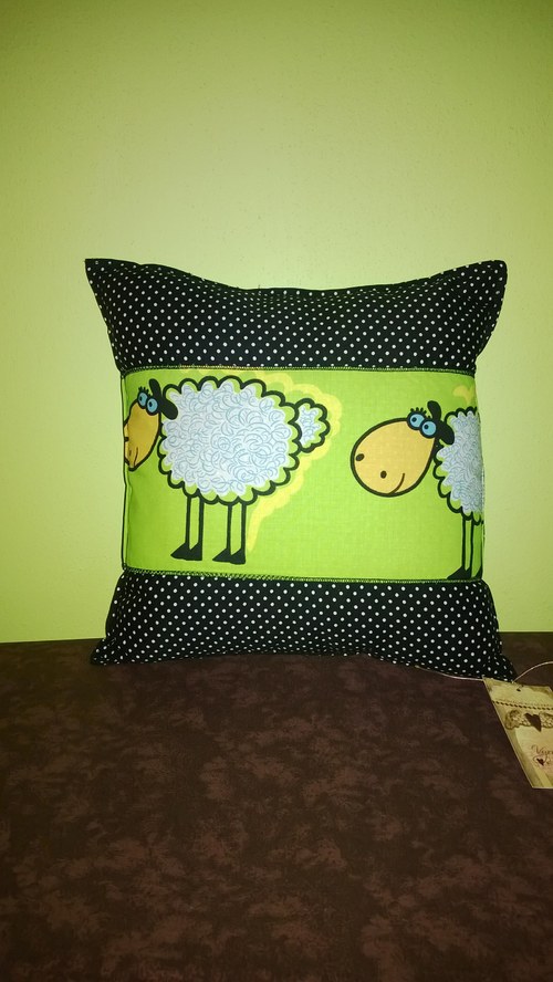 Polštářek maloškům do auta:-) — foto 3