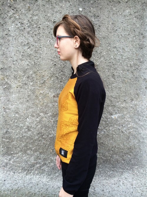 Dark Gold on Black — foto 4
