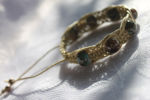 Náramek makramé/shamballa — foto 2