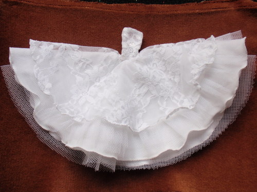 Bílé krajkové šatičky — foto 2