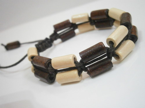 Dřevěný náramek (macramé) — foto 5