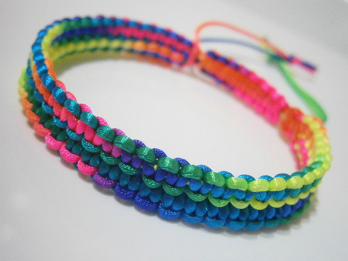 Duhový dvojitý náramek (macramé) — foto 4
