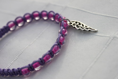 S křídlem anděla.. Náramek macramé/shamballa — foto 2