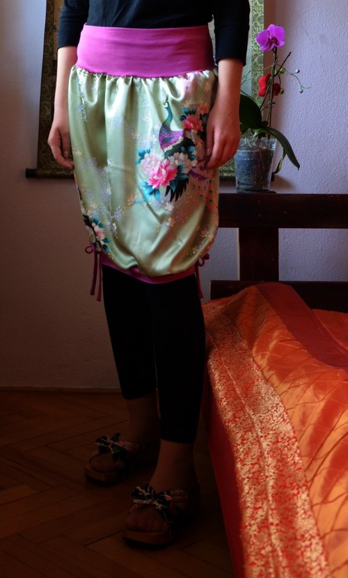 Paví saténová — foto 3
