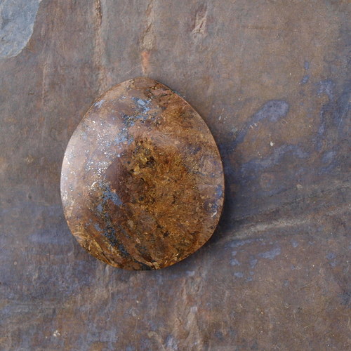 Bronzit, kabošon č.1656 — foto 2