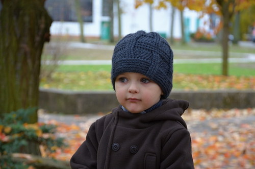 Ručně háčkovaná čepička — foto 3