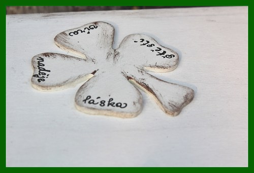 Dřevěná krabička ŠTĚSTÍČKO — foto 4