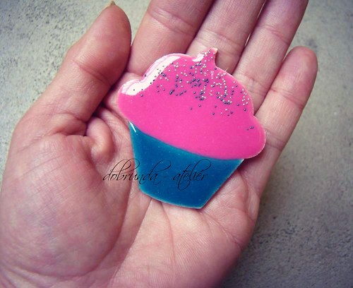Cupcake malinový - brož — foto 2