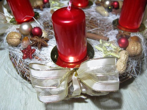 Adventní věnec zlatočervený — foto 4