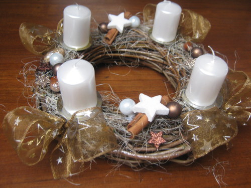 Adventní věnec hnědobílý — foto 3