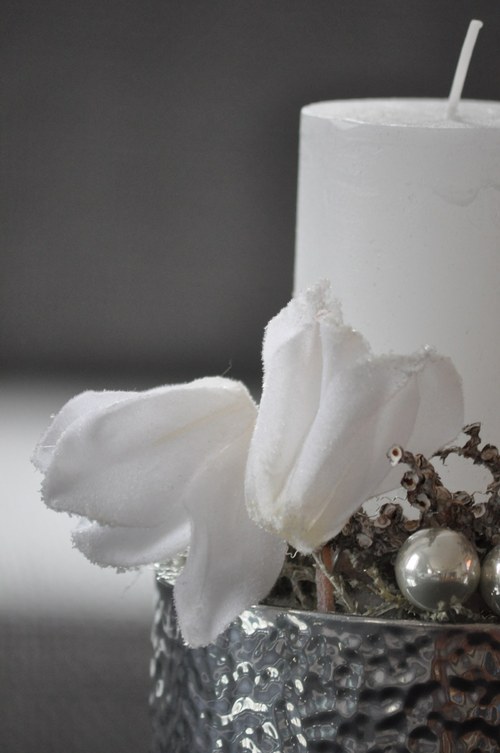 Vánoční dekorace CyclamenWhite — foto 4