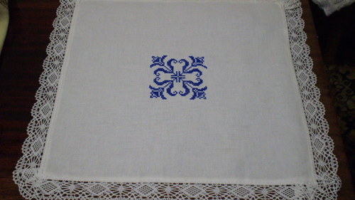 Vyšívaný ubrousek — foto 3