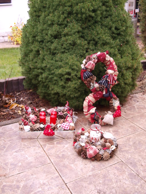 Vánoce se skřítky - adventní věnec — foto 2