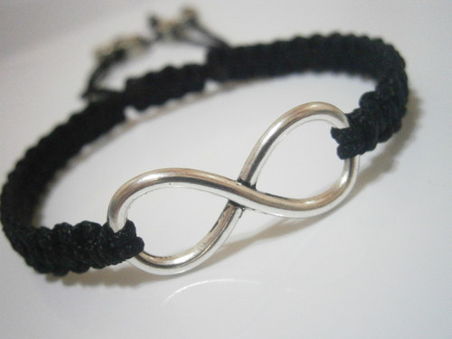 Infinity náramek černý (macramé) — foto 4