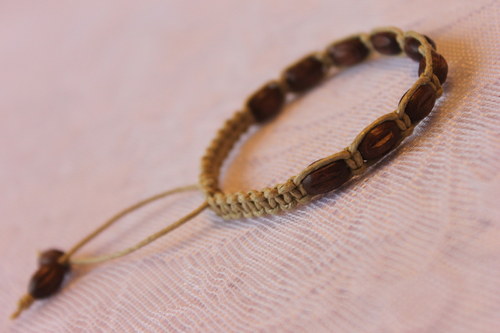 Přírodní.. Náramek macramé/shamballa — foto 5