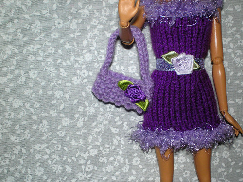 Fialové šaty pro barbie — foto 3