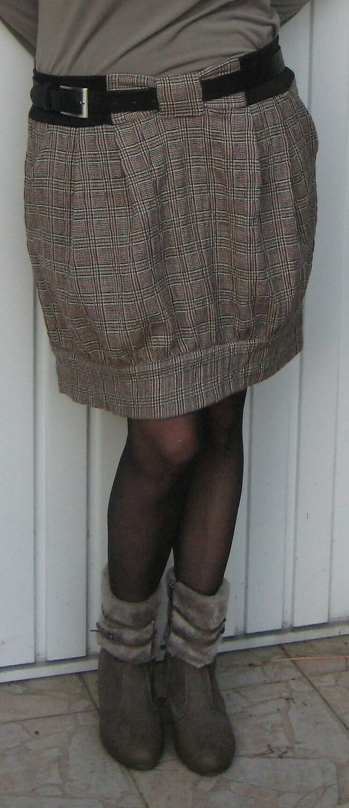 Kostkovaná sukně — foto 5