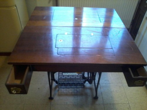 Jídelní stůl s šuplíky — foto 3