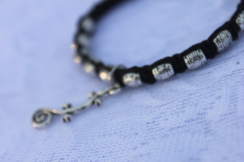 Ještěrka.. Náramek macramé — foto 2