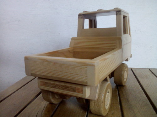 Dřevěné auto — foto 3