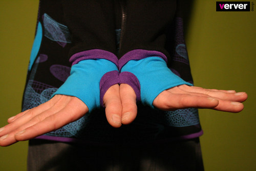 Mikina černá s křídly — foto 2