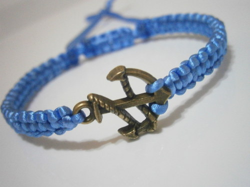 Saténový náramek s kotvou (macramé) — foto 2