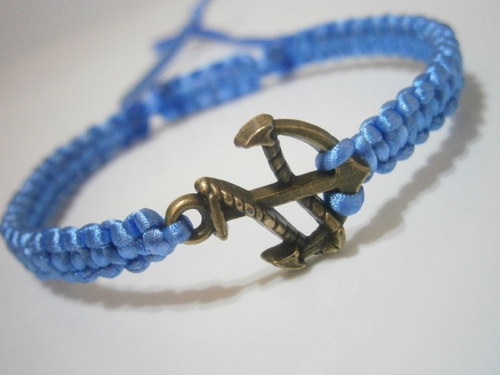 Saténový náramek s kotvou (macramé) — foto 3