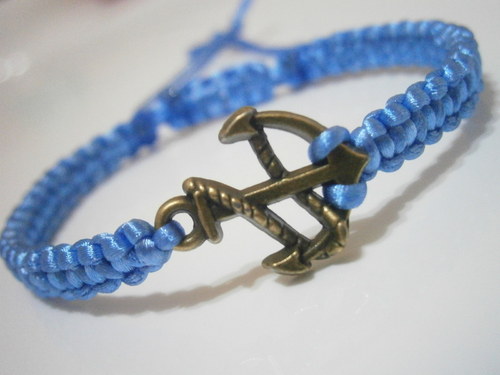 Saténový náramek s kotvou (macramé) — foto 5