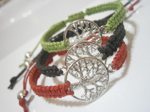 Tree náramek červený (macramé) — foto 5
